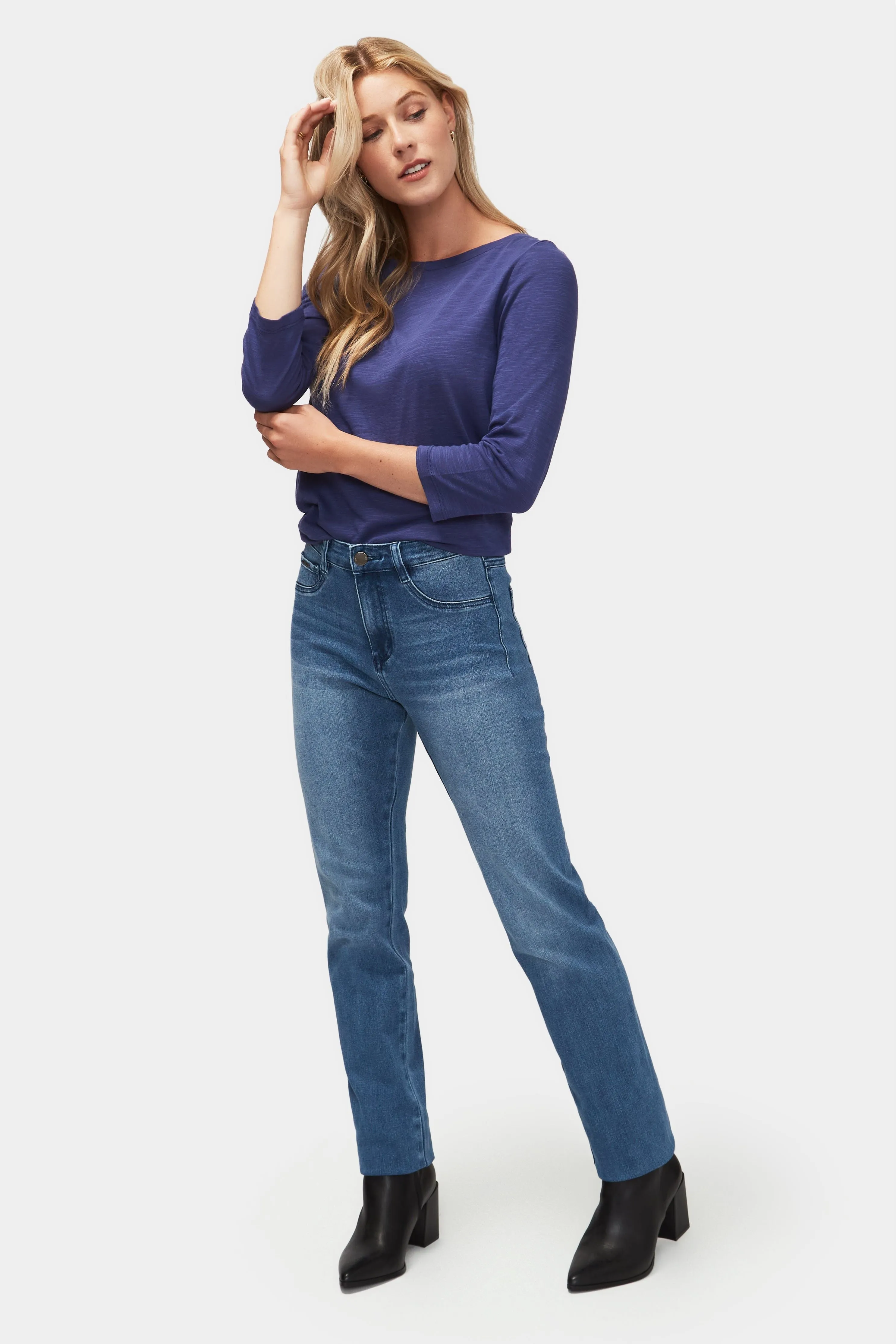 FDJ Suzanne Straight Leg Seamless Jean - Style 6739902